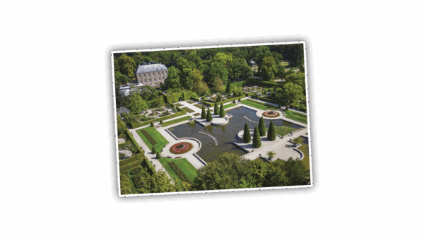 Ontdek de 32 hectare aan thematuinen, van een barok Rosarium tot een oosterse watertuin. Dwaal door de geschiedenis in het 17de-eeuwse kasteel en geniet van een heerlijke Limburgse vlaai.