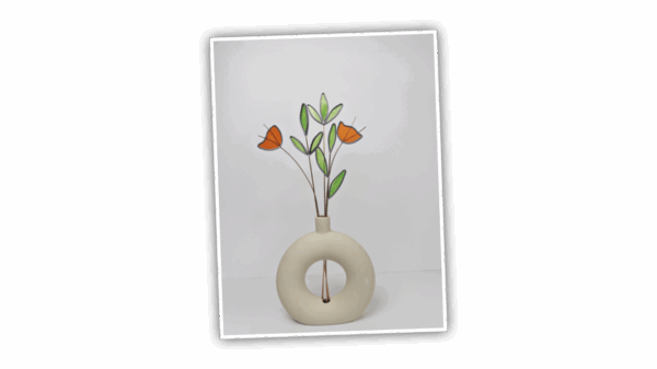 Maak kans op een unieke glazen donutvaas met handgemaakte bloemen van glas-in-lood, gemaakt door Hanneke in Barneveld.