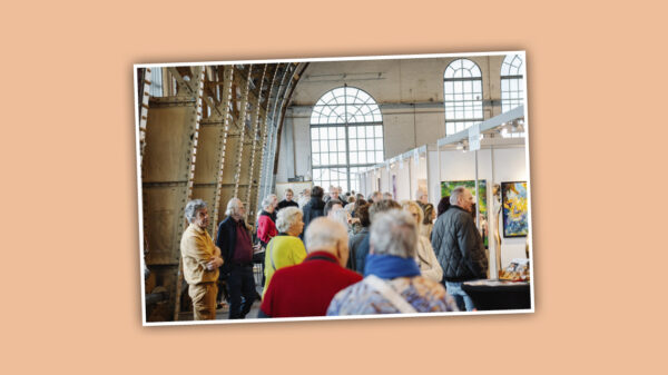 Mensen op de Braband Art Fair