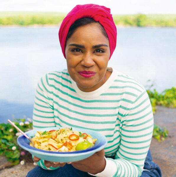 Nadiya Hussain met haar eigen kookprogramma