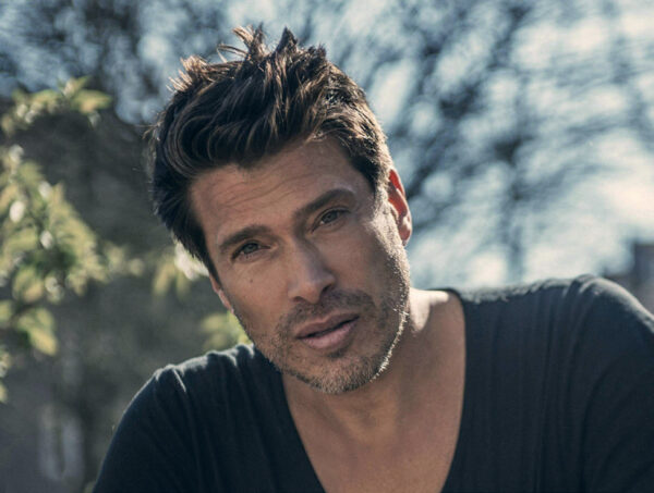 Sjors van der Panne kruipt in de huid van Jacques Brel voor de musical die dit weekend in première gaat.